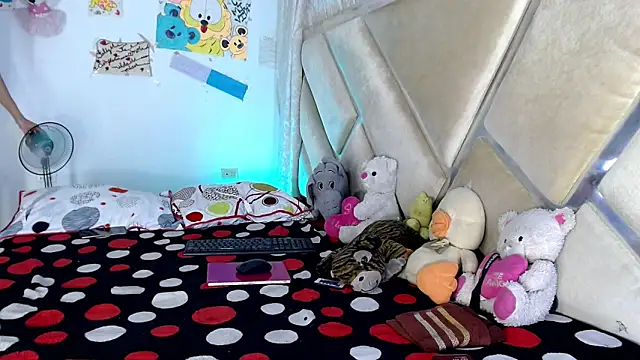 charlot jostin online show from March 21, 2026, 4:50 am