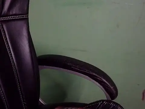 cute momo love online show from April 26, 2026, 6:00 am