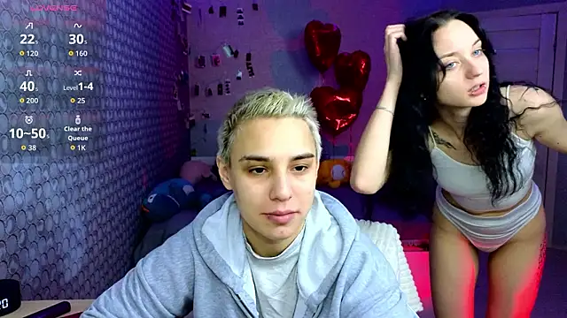 LuxuryLoverss online show from March 5, 2026, 4:08 am