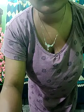 Snapshot of Turshaio chatting on July 6, 2026, 12:35 pm Turshaio online show from July 6, 2026, 12:35 pm