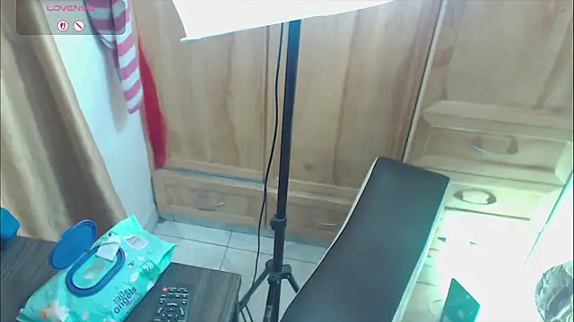 violeta delavega online show from April 21, 2026, 2:51 am