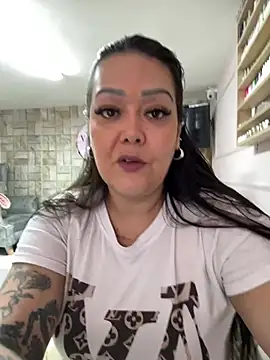 Snapshot of violeta_delavega chatting on June 4, 2026, 6:47 pm violeta delavega online show from June 4, 2026, 6:47 pm