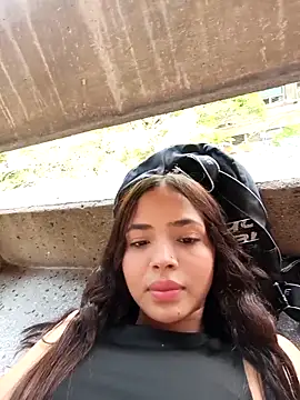 Sexy cloe outdoors online show from February 25, 2026, 5:00 pm