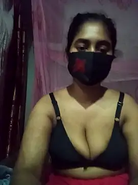 hotgirls02 online show from April 22, 2026, 7:37 pm