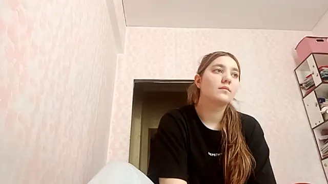 JanineThielman online show from April 1, 2026, 3:40 am