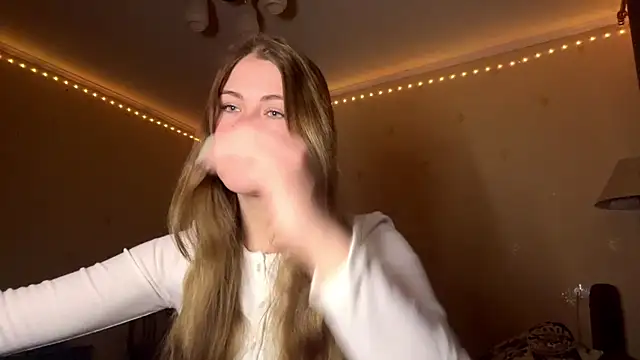 Amy Maev online show from March 12, 2026, 3:01 am