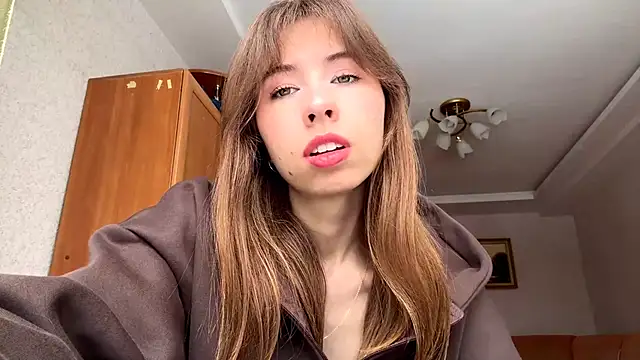 SerenaHawthorne online show from March 7, 2026, 7:27 am