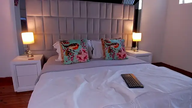 Tiffanyy Lam online show from March 4, 2026, 9:54 pm