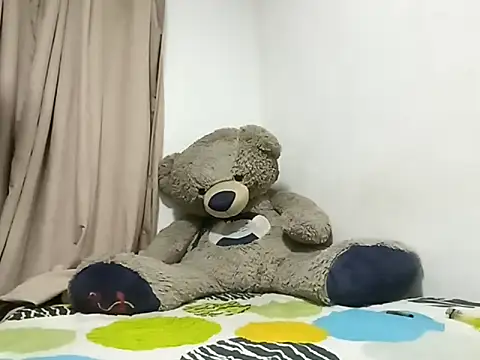 Julikid1 online show from March 6, 2026, 12:18 am