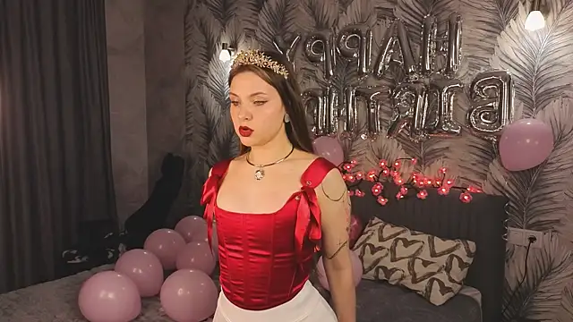 HinaVibe online show from April 23, 2026, 5:04 pm