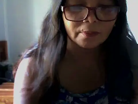 Flowerblossom123 online show from April 18, 2026, 7:12 am