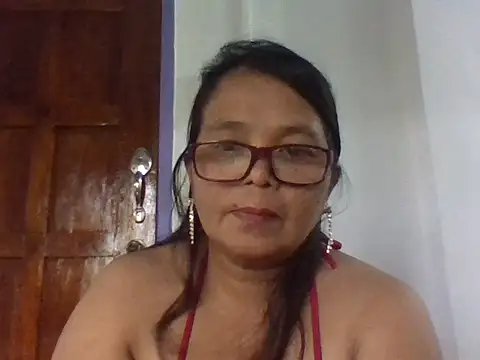 Flowerblossom123 online show from May 3, 2026, 8:31 am