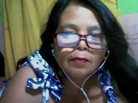 Flowerblossom123 online show from May 11, 2026, 2:56 pm