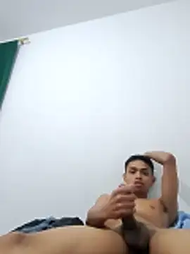 Lluviadeorohd online show from February 23, 2026, 4:43 am