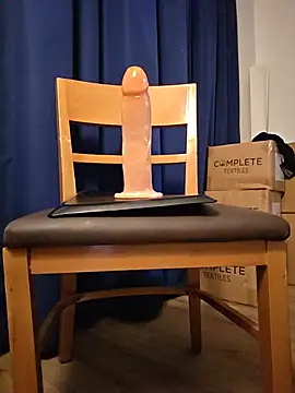 sissy2727 online show from June 10, 2026, 1:50 am
