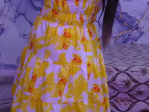 Aayesha-queen online show from April 9, 2026, 4:01 am