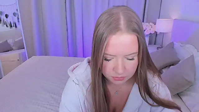 Arya Thomas online show from March 9, 2026, 9:30 pm