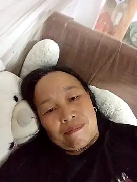 heesuu11 online show from April 20, 2026, 11:57 am