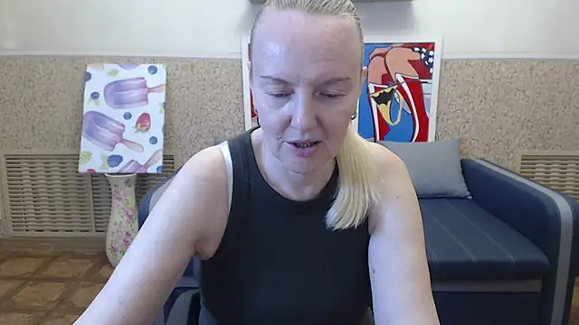 Snapshot of Bella_soulmate chatting on July 20, 2026, 11:23 am Bella soulmate online show from July 20, 2026, 11:23 am