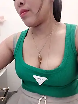 01 ANNA 01 online show from April 19, 2026, 2:38 pm