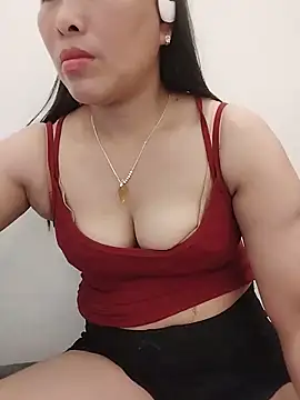 01 ANNA 01 online show from June 1, 2026, 7:37 pm
