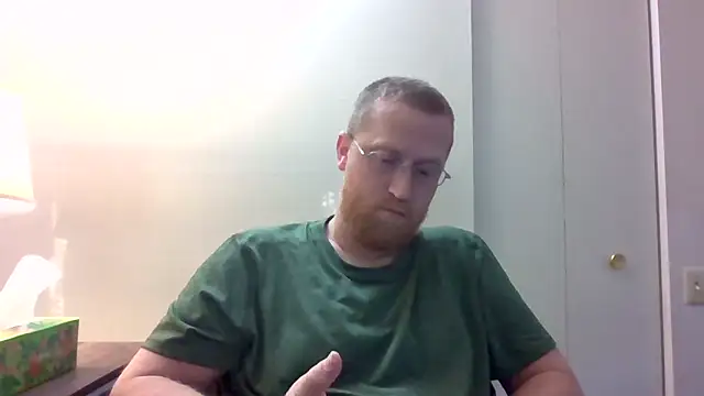 Snapshot of tytheexhibionist chatting on April 28, 2026, 12:31 am tytheexhibionist online show from April 28, 2026, 12:31 am
