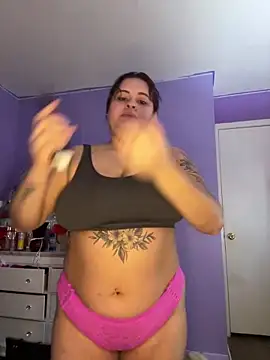 Snapshot of lamami24k chatting on February 28, 2026, 3:35 pm lamami24k online show from February 28, 2026, 3:35 pm