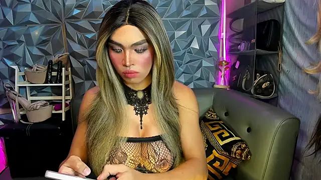 10inDominant Ayesha online show from April 1, 2026, 2:58 pm