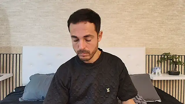 Adams Sanz online show from April 6, 2026, 7:04 pm