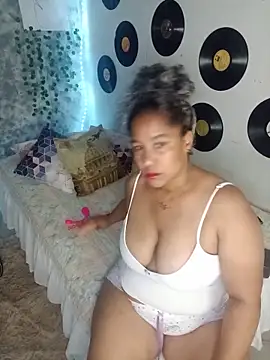 medusafox  online show from April 22, 2026, 4:48 am