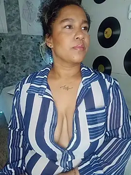medusafox  online show from June 24, 2026, 4:55 am