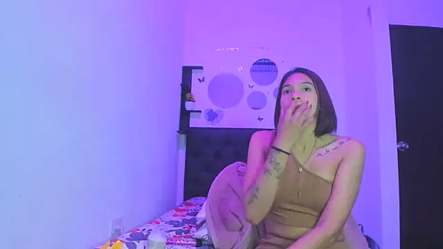 sapphire brown20 online show from May 7, 2026, 12:38 am