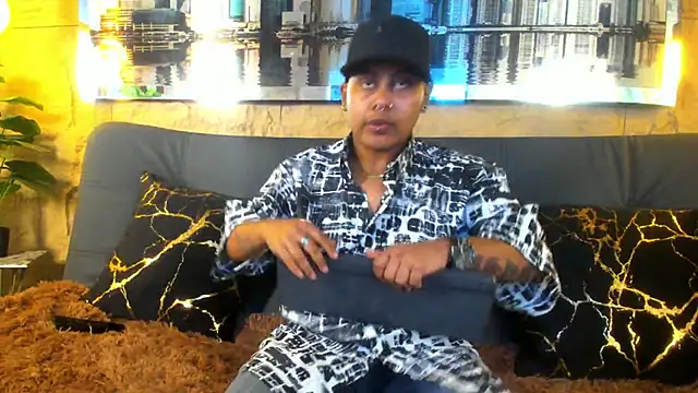 Noha  scott online show from April 23, 2026, 3:08 am