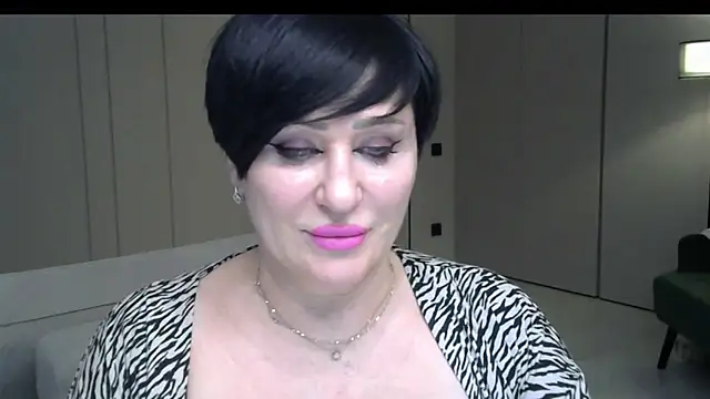 Kleotempt online show from April 18, 2026, 7:07 pm