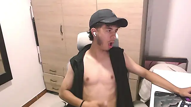 axeldarkk online show from March 10, 2026, 7:30 pm