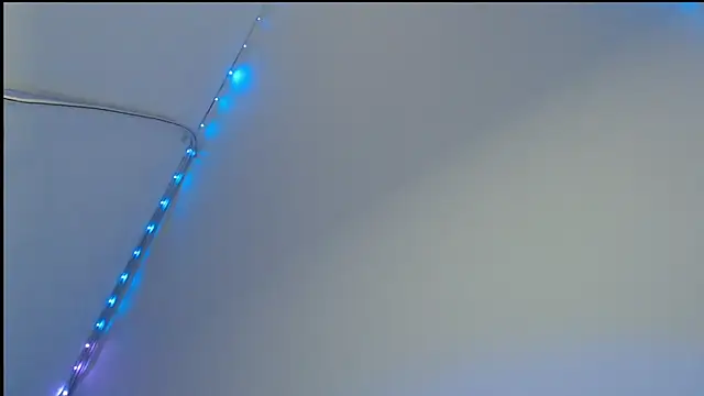 axeldarkk online show from April 7, 2026, 8:09 pm