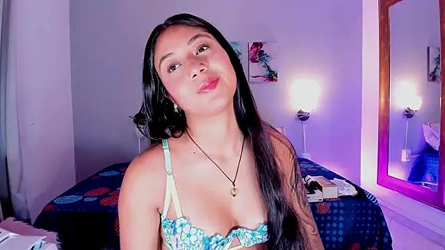 KimTaylorW online show from June 6, 2026, 2:49 am