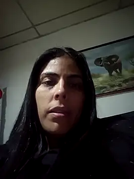 Perla bella online show from March 4, 2026, 2:39 am