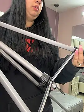 Snapshot of Ashleeyprincess01 chatting on April 24, 2026, 11:34 am Ashleeyprincess01 online show from April 24, 2026, 11:34 am