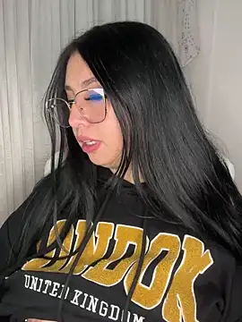 Snapshot of Ashleeyprincess01 chatting on May 6, 2026, 12:08 am Ashleeyprincess01 online show from May 6, 2026, 12:08 am