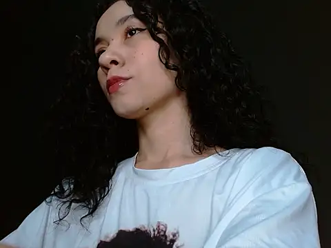 helena hadler online show from April 22, 2026, 12:46 am