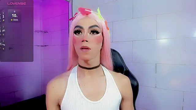 Gema Jones  online show from April 16, 2026, 7:25 pm