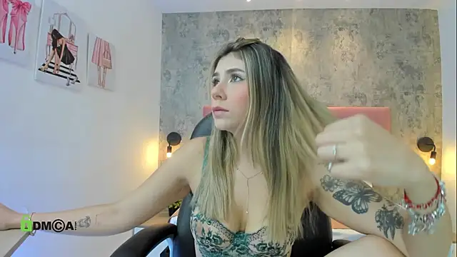 RomaBellanova online show from April 20, 2026, 12:24 am