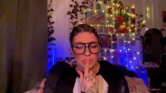 moonvampiq online show from February 26, 2026, 11:04 pm