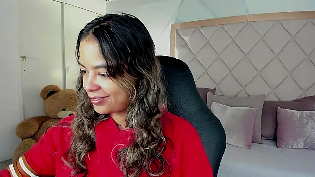 dulce lyraa1 online show from March 10, 2026, 4:28 am