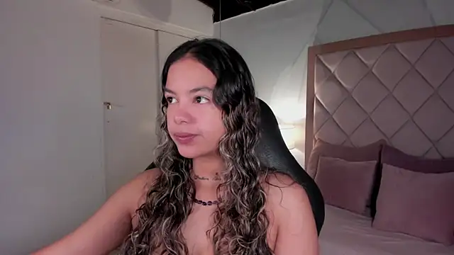 Snapshot of dulce_lyraa1 chatting on April 30, 2026, 4:41 am dulce lyraa1 online show from April 30, 2026, 4:41 am