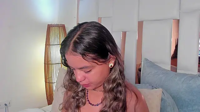 Snapshot of dulce_lyraa1 chatting on May 8, 2026, 10:59 pm dulce lyraa1 online show from May 8, 2026, 10:59 pm