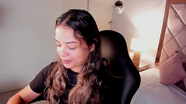 Snapshot of dulce_lyraa1 chatting on June 3, 2026, 4:48 am dulce lyraa1 online show from June 3, 2026, 4:48 am