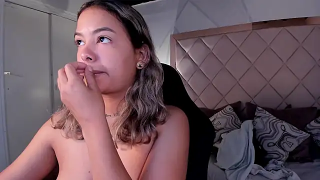 Snapshot of dulce_lyraa1 chatting on June 26, 2026, 5:12 am dulce lyraa1 online show from June 26, 2026, 5:12 am