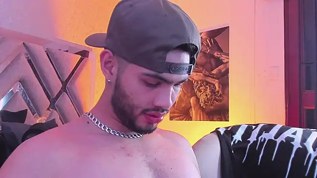 Vincentblack online show from April 24, 2026, 4:04 am